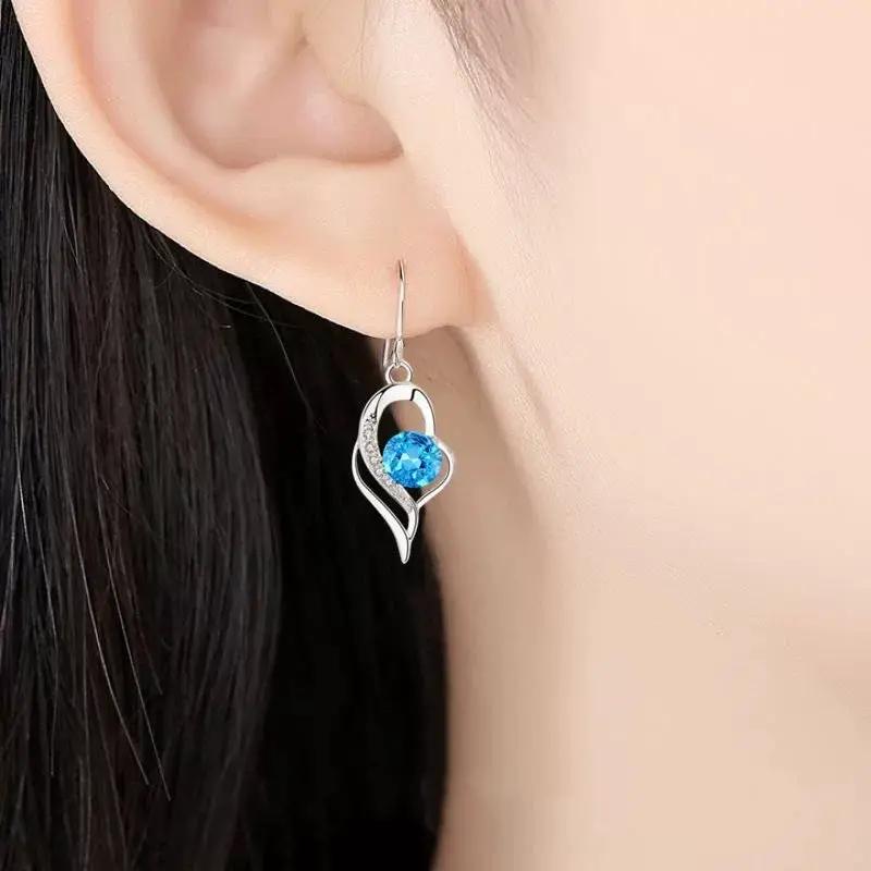 Simple And Versatile Ear Clips For Women by amazitshop