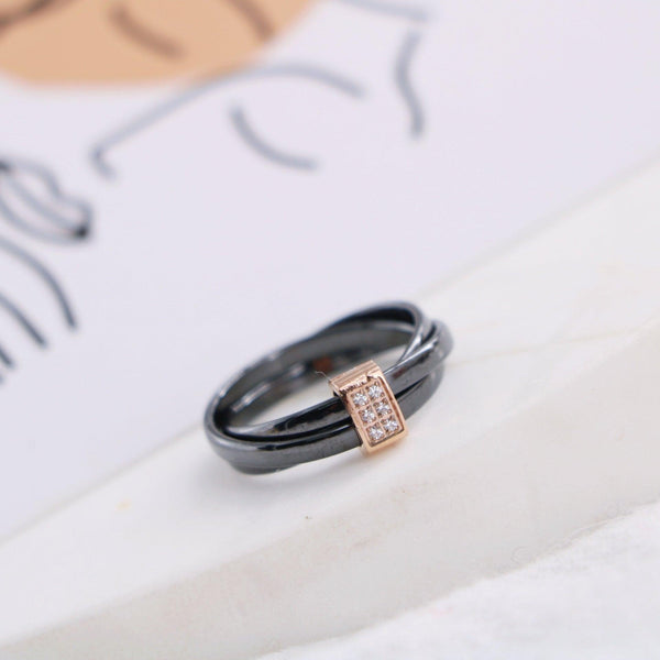 Black And White Ceramic Aperture Cross Titanium Steel Diamond - studded Ring - Amazitshop