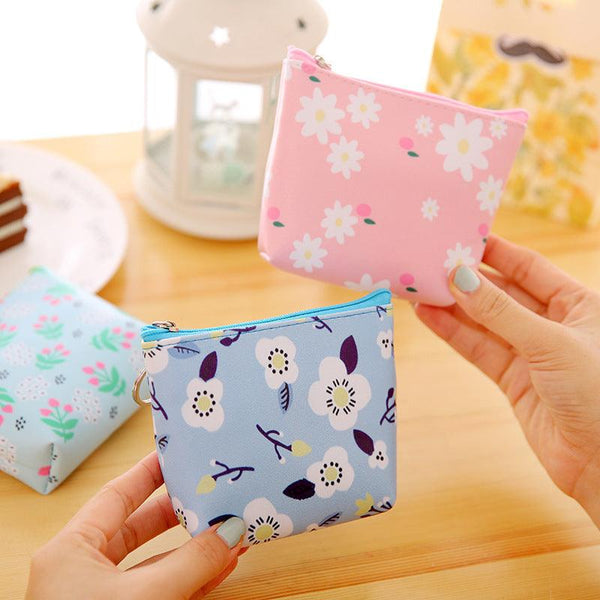 PU Leather Hand Holding Floral Coin Purse - Amazitshop