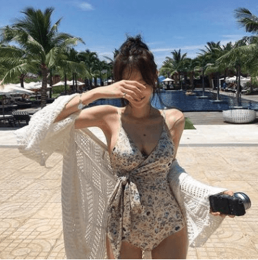 Retro new hot spring girls small chest gathered slim belly cover Slim swimwear conservative triangle piece swimsuit - Amazitshop