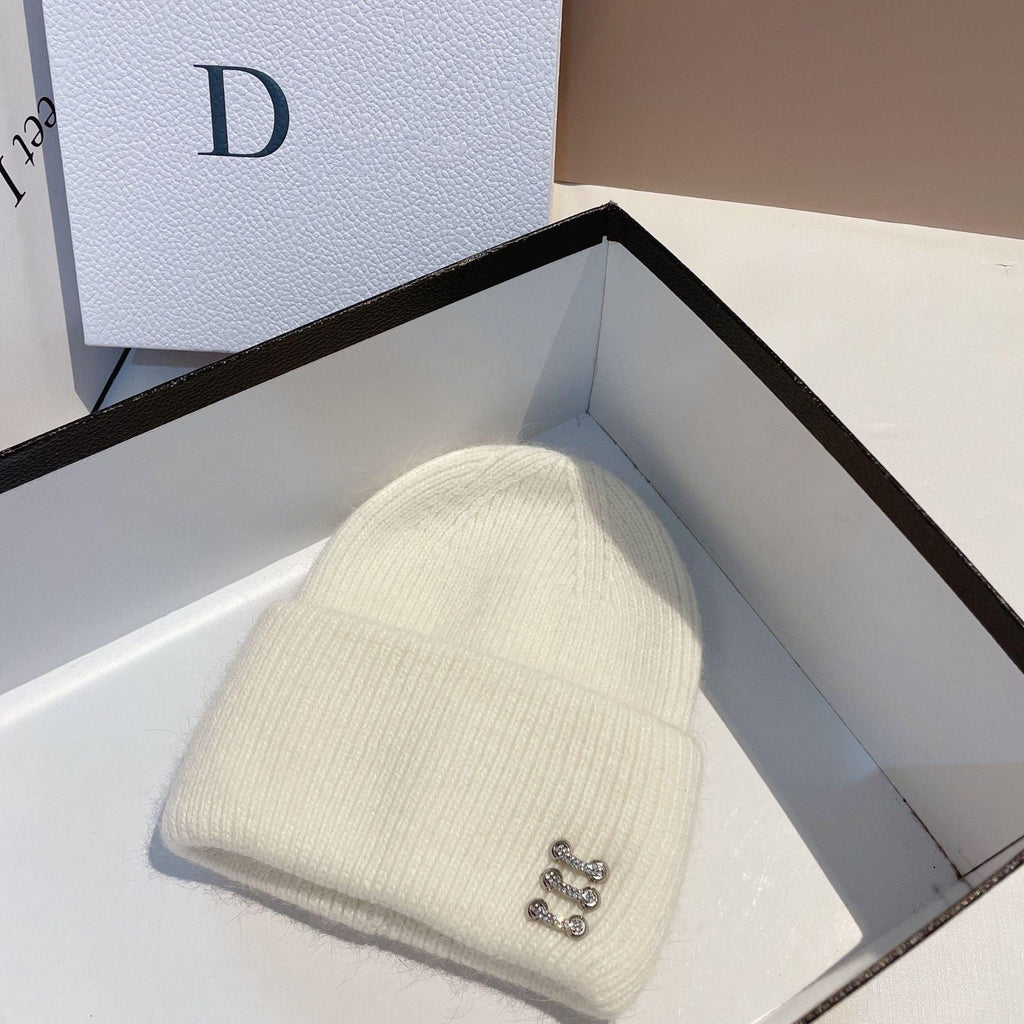 Winter New Buckle Rabbit Fur Knitted Hat - Amazitshop