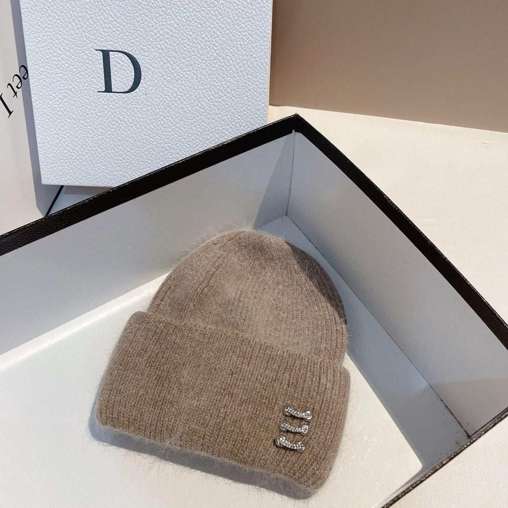 Winter New Buckle Rabbit Fur Knitted Hat - Amazitshop