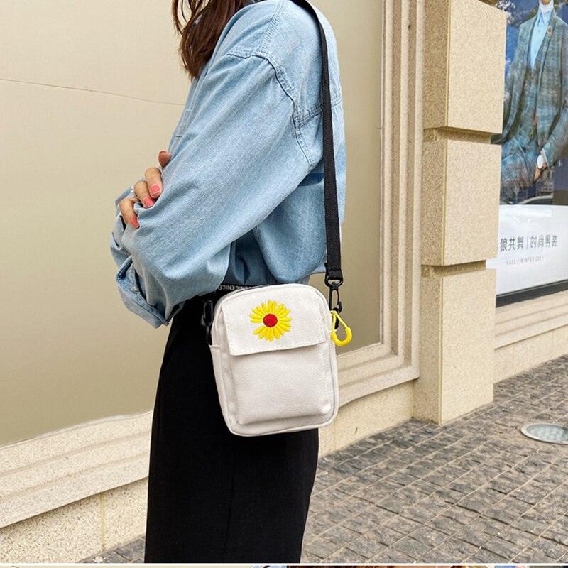 Single Shoulder Fashion Daisy Canvas Messenger Bag - Amazitshop